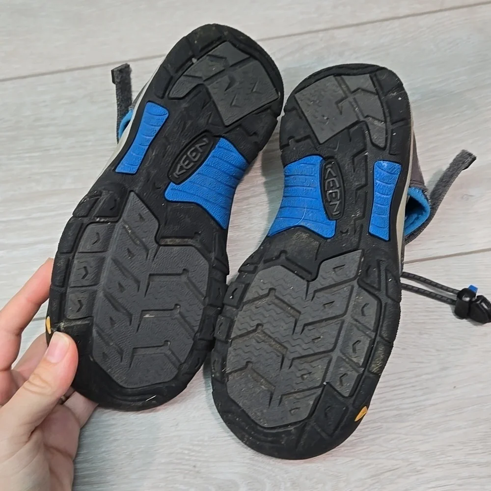 Keen Kids Boys Outdoor Waterproof Adventure Sandals Gray &Blue Shoes 2